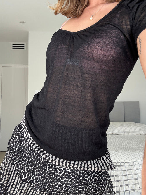 m11 / ruffle v-neck blouse